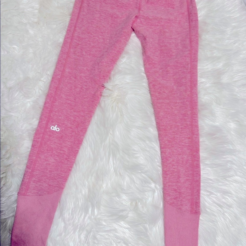 Alo Yoga bubble gum pink leggings